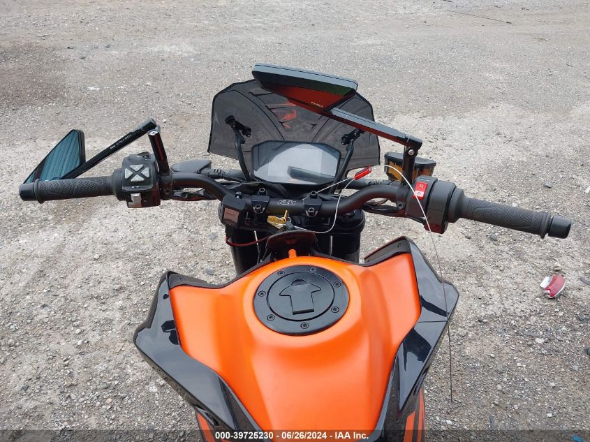 2022 Ktm 890 Duke R VIN: VBKTU9400NM842223 Lot: 39725230