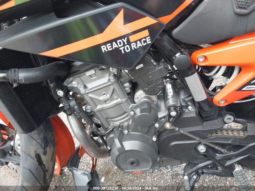 2022 Ktm 890 Duke R VIN: VBKTU9400NM842223 Lot: 39725230