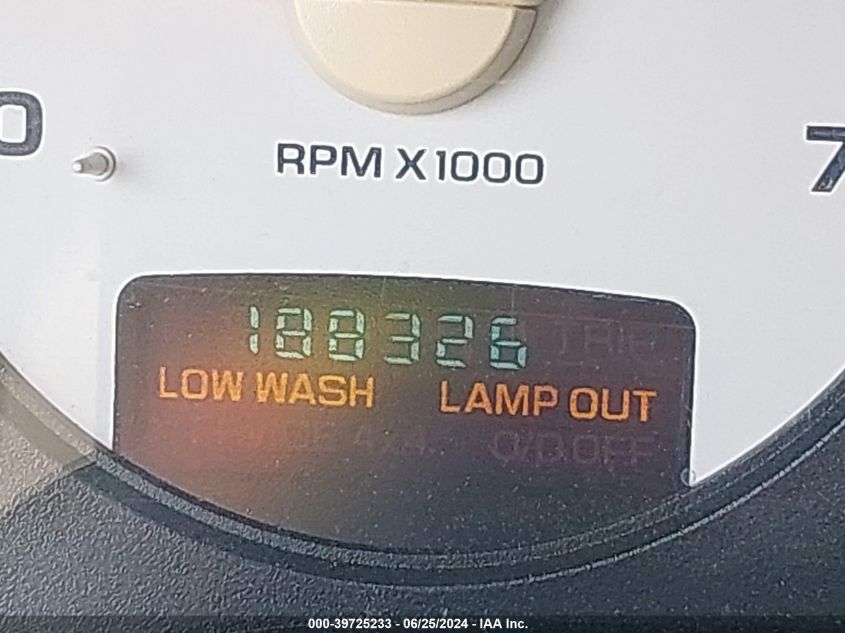 2003 Dodge Ram 1500 Slt/Laramie/St VIN: 1D7HU18D33S272335 Lot: 39725233