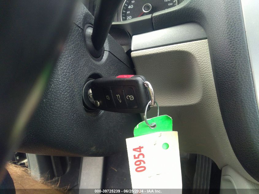 2010 Volkswagen Eos Komfort VIN: WVWBA7AH3AV023828 Lot: 39725239