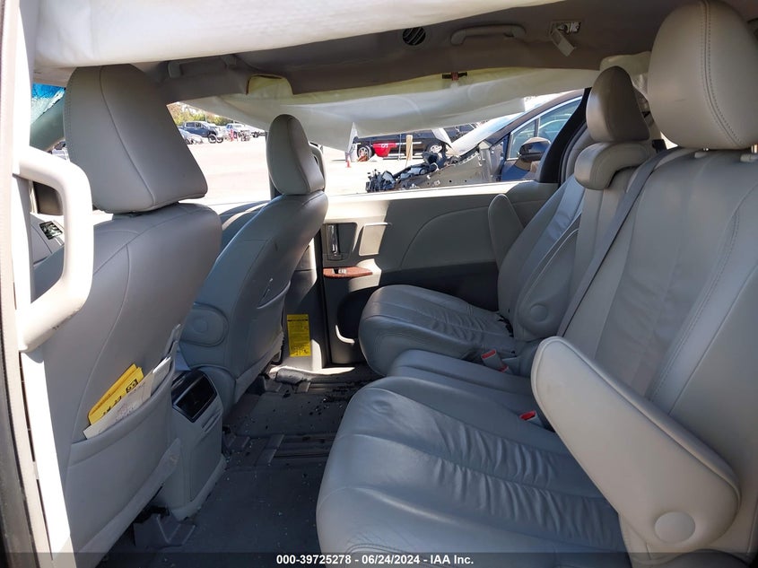 2011 Toyota Sienna Xle V6 VIN: 5TDYK3DC2BS009303 Lot: 39725278