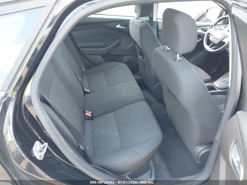 2016 Ford Focus Se VIN: 1FADP3K2XGL348075 Lot: 39725342