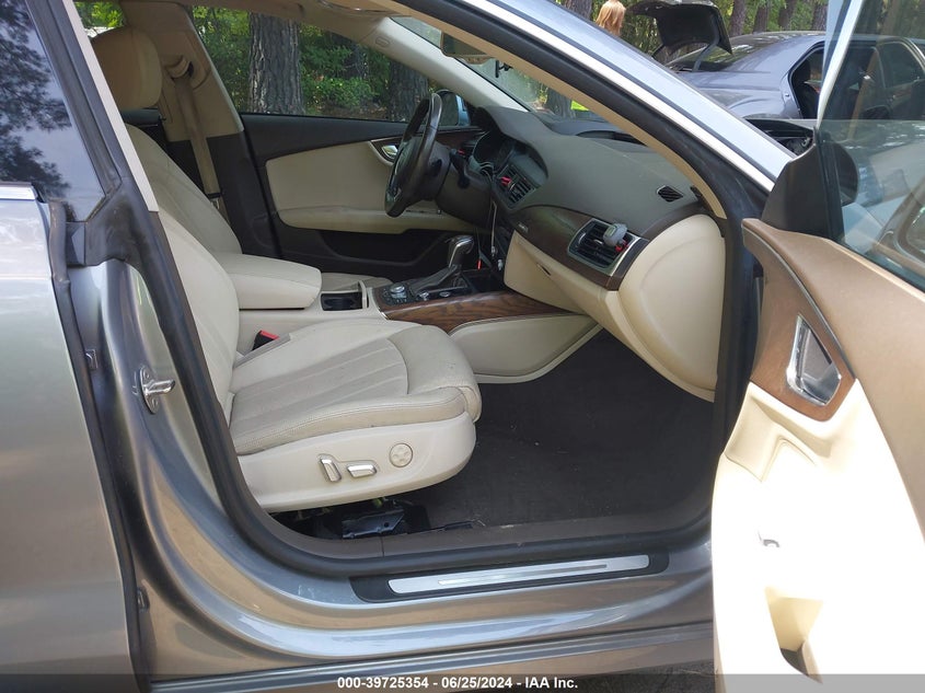 2016 Audi A7 3.0T Premium Plus VIN: WAU2GAFC7GN009879 Lot: 39725354