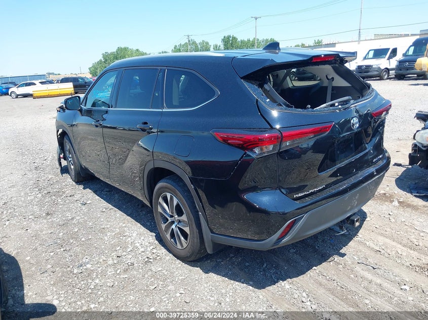 2022 Toyota Highlander Xle VIN: 5TDGZRBHXNS253276 Lot: 39725359