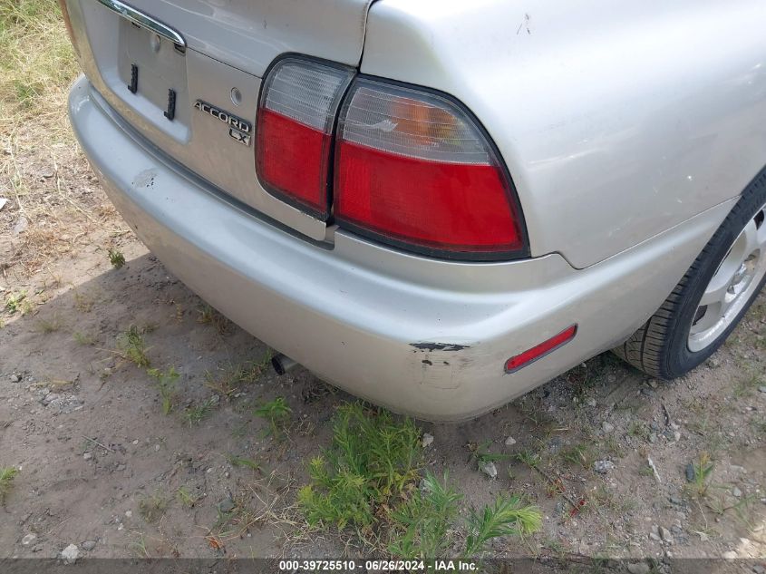 1996 Honda Accord Lx/Ex VIN: 1HGCD5633TA005015 Lot: 39725510