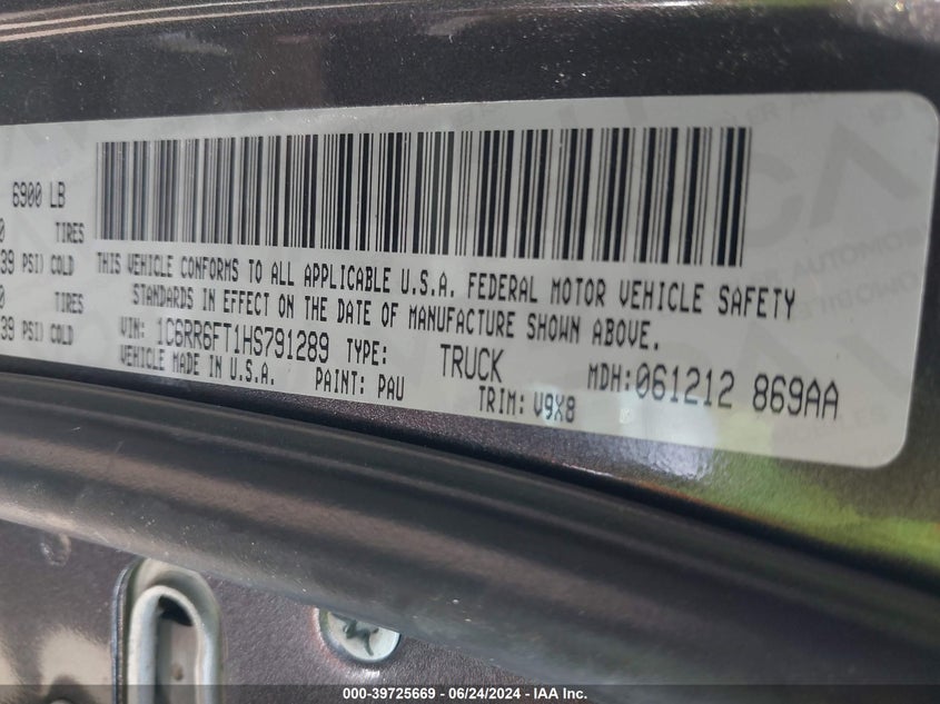 2017 Ram 1500 Express Quad Cab 4X2 6'4 Box VIN: 1C6RR6FT1HS791289 Lot: 39725669