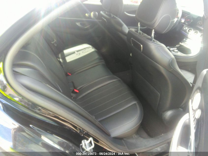 2019 Mercedes-Benz E 300 4Matic VIN: WDDZF4KB2KA568572 Lot: 39725673