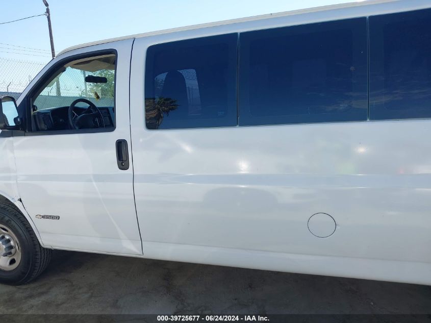2005 Chevrolet Express VIN: 1GAHG39U851200351 Lot: 39725677