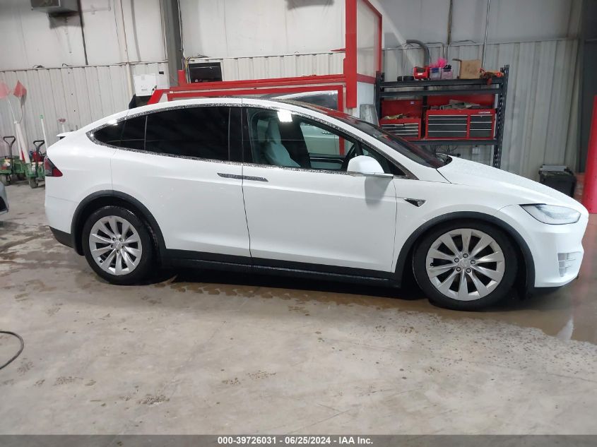 2017 Tesla Model X 100D/75D/90D VIN: 5YJXCBE23HF055745 Lot: 39726031