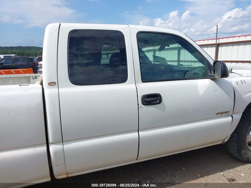 2001 Chevrolet Silverado 1500 VIN: 2GCEK19T811382254 Lot: 39726099