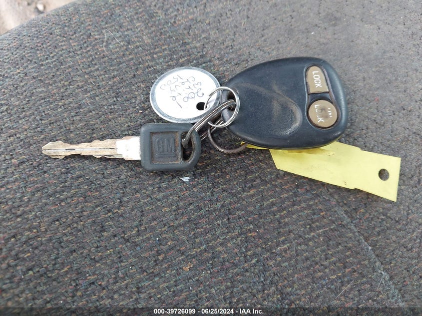 2001 Chevrolet Silverado 1500 VIN: 2GCEK19T811382254 Lot: 39726099