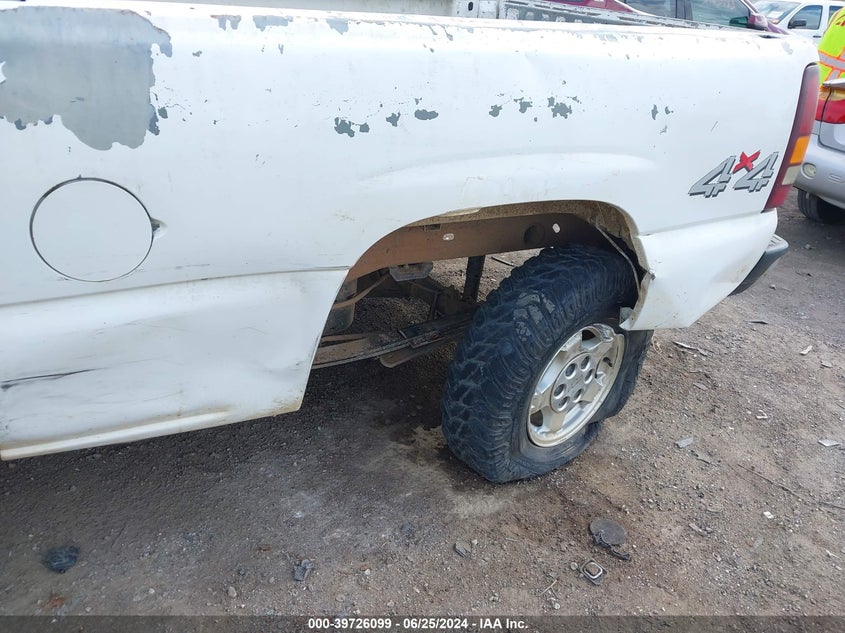 2001 Chevrolet Silverado 1500 VIN: 2GCEK19T811382254 Lot: 39726099