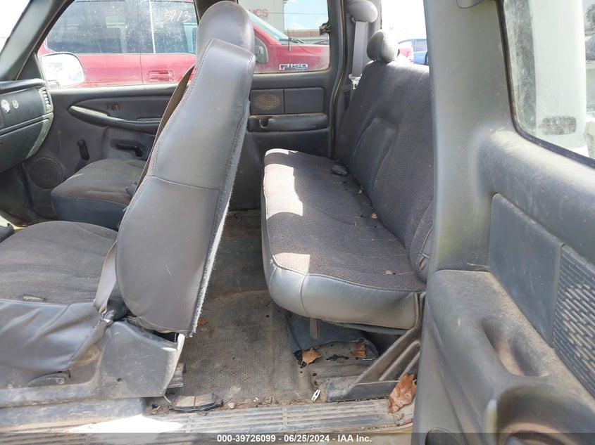 2001 Chevrolet Silverado 1500 VIN: 2GCEK19T811382254 Lot: 39726099