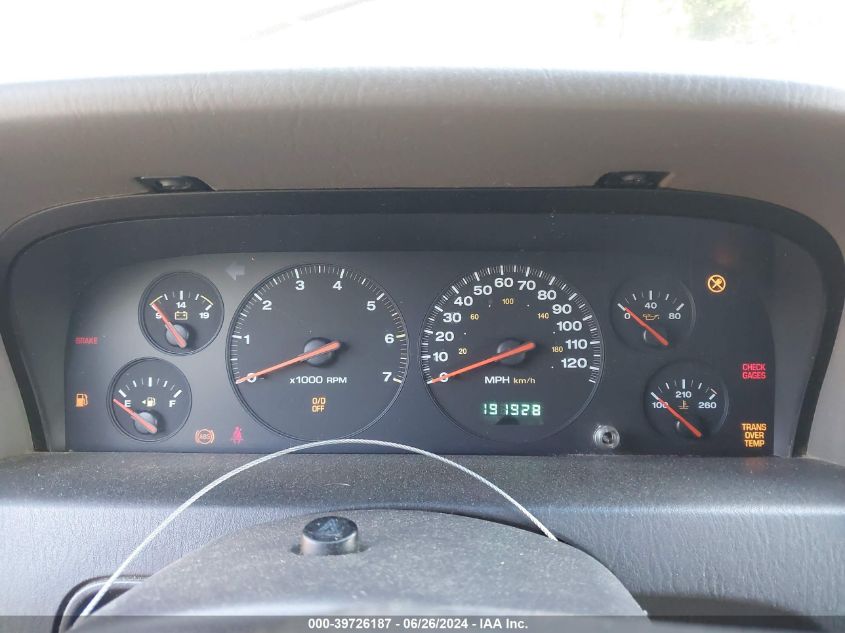 2000 Jeep Grand Cherokee Laredo VIN: 1J4GW48S5YC180638 Lot: 39726187