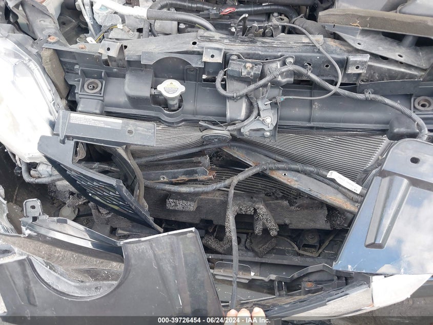 2016 NISSAN ROGUE SV - KNMAT2MV9GP640433