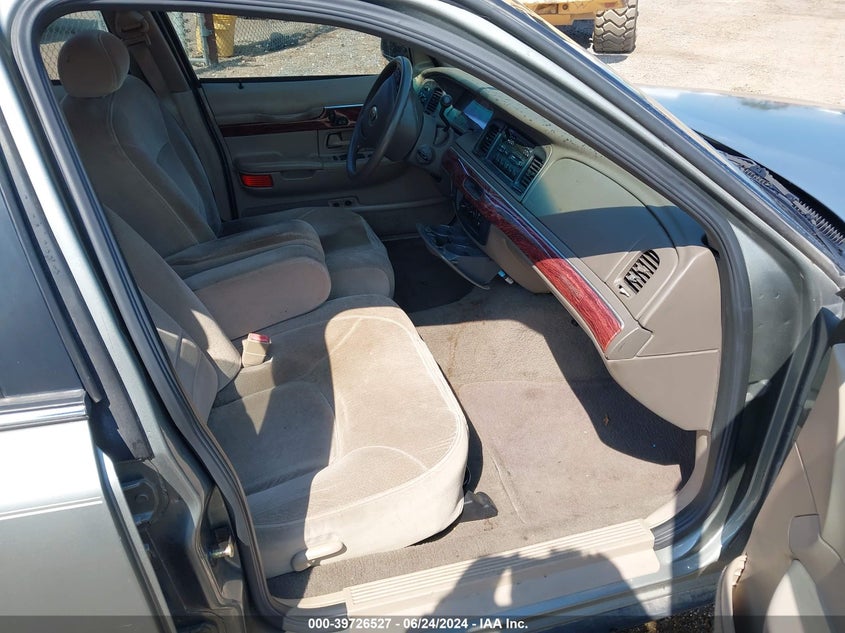 2001 Mercury Grand Marquis Gs VIN: 2MEFM74W51X687337 Lot: 39726527