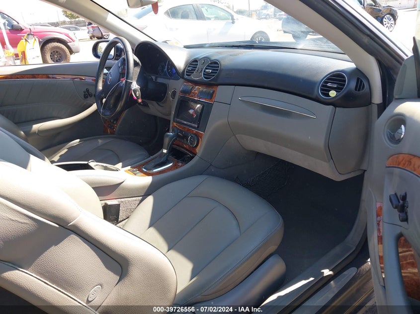 2007 Mercedes-Benz Clk 350 VIN: WDBTK56F97T088196 Lot: 39726556