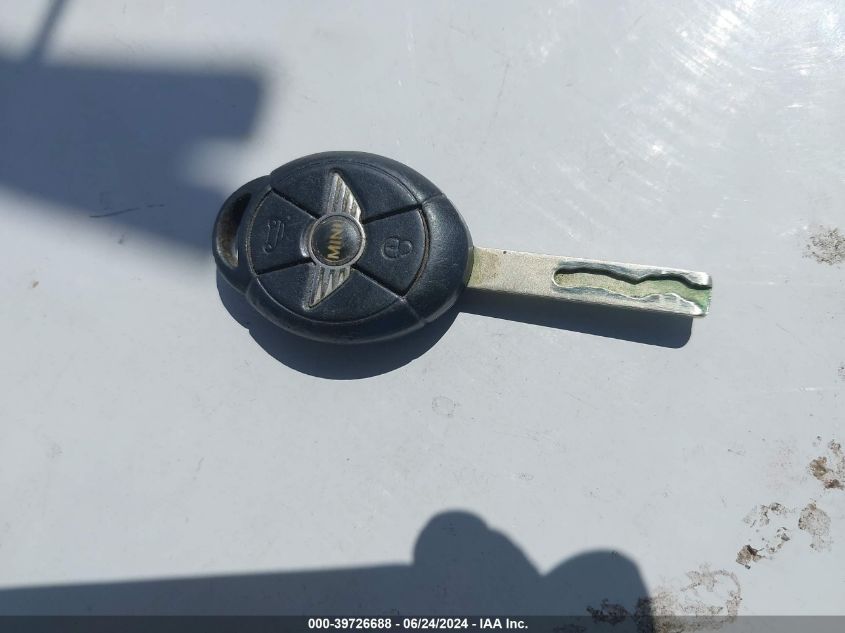 2005 Mini Cooper S VIN: WMWRH33495TF82461 Lot: 39726688