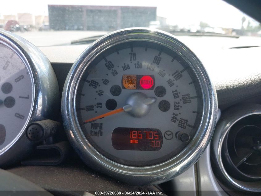 2005 Mini Cooper S VIN: WMWRH33495TF82461 Lot: 39726688