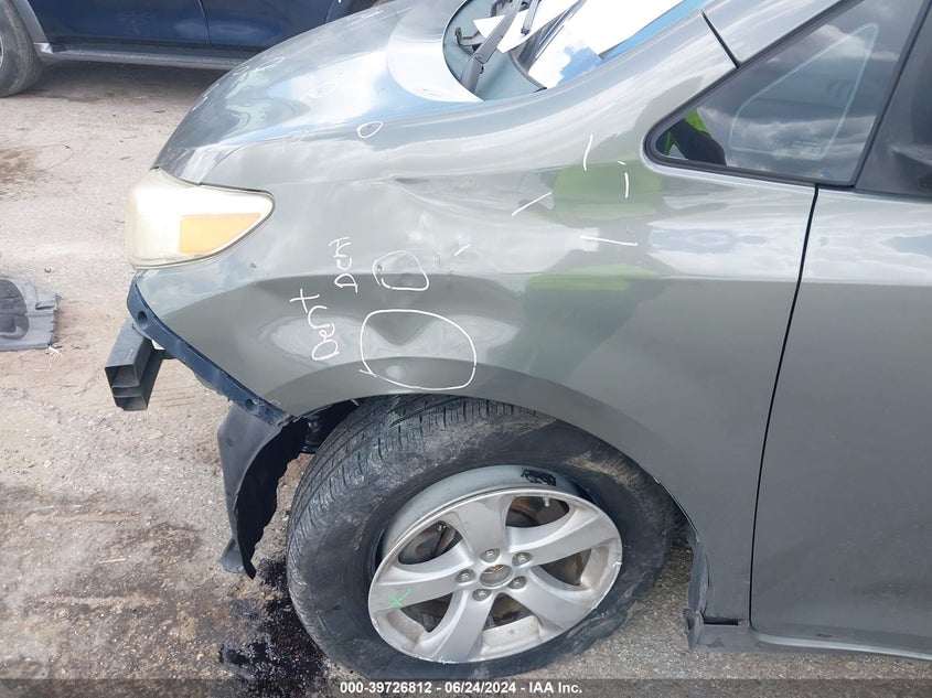 2011 Toyota Sienna VIN: 5TDKA3DC6BS004825 Lot: 39726812