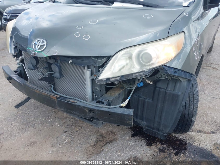 2011 Toyota Sienna VIN: 5TDKA3DC6BS004825 Lot: 39726812