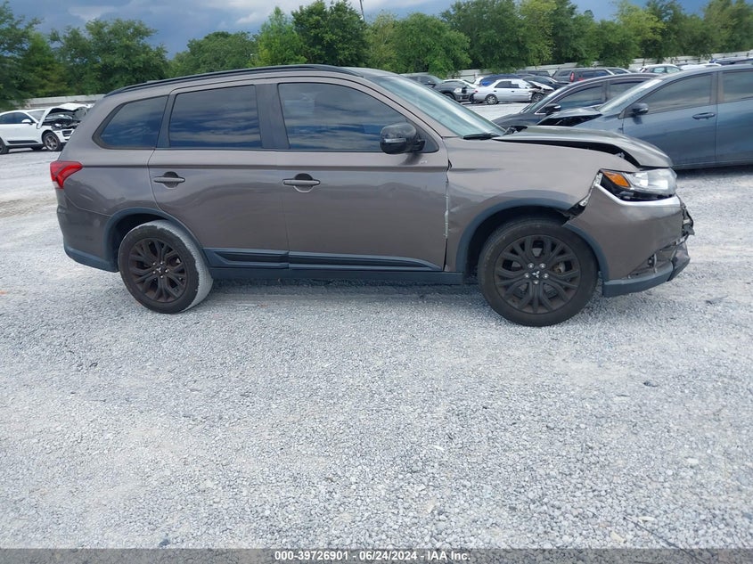 2018 Mitsubishi Outlander Le VIN: JA4AD3A38JZ020135 Lot: 39726901