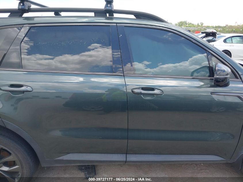 2022 KIA SORENTO EX - 5XYRHDLF5NG131241