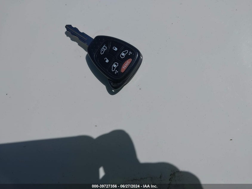 2007 Chrysler Town & Country Limited VIN: 2A8GP64L77R325559 Lot: 39727356