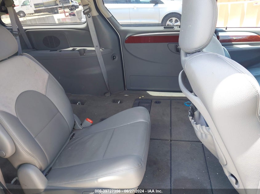 2007 Chrysler Town & Country Limited VIN: 2A8GP64L77R325559 Lot: 39727356