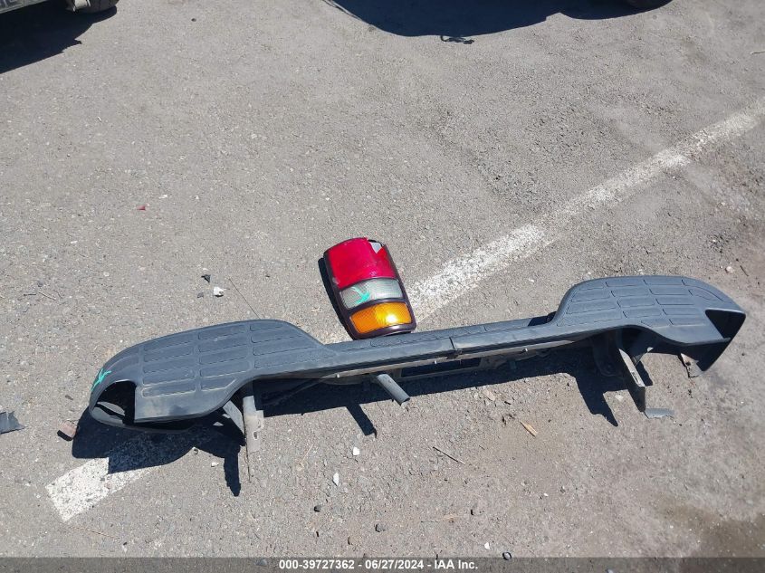 2005 Chevrolet Tahoe Ls VIN: 1GNEK13T35J248439 Lot: 39727362