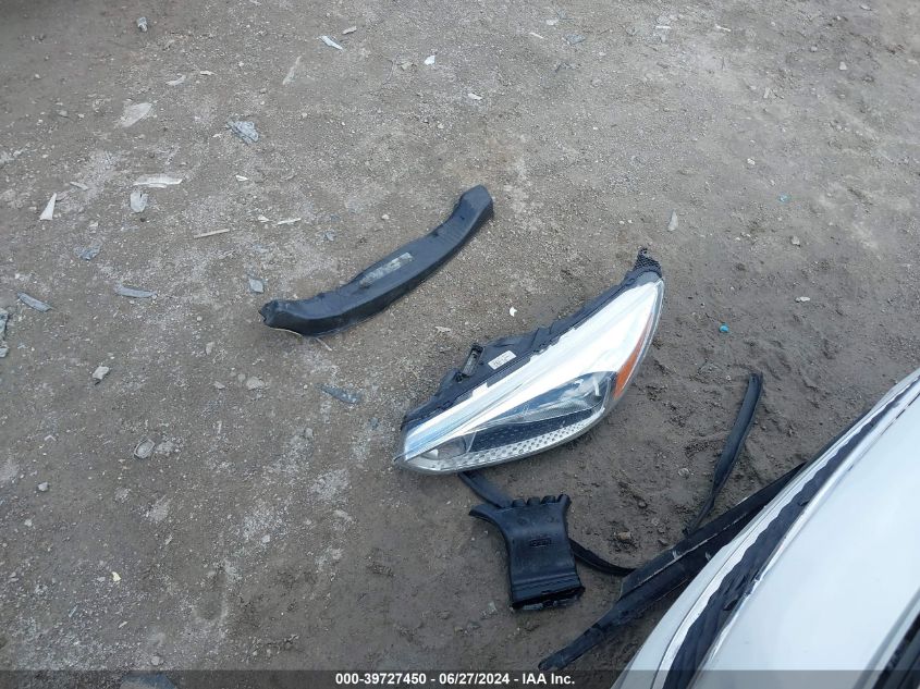 2018 Ford Focus Se VIN: 1FADP3F23JL206524 Lot: 39727450