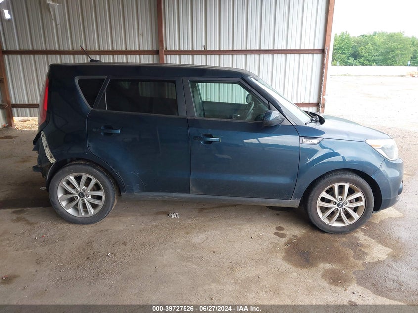 2017 Kia Soul + VIN: KNDJP3A5XH7428561 Lot: 39727526