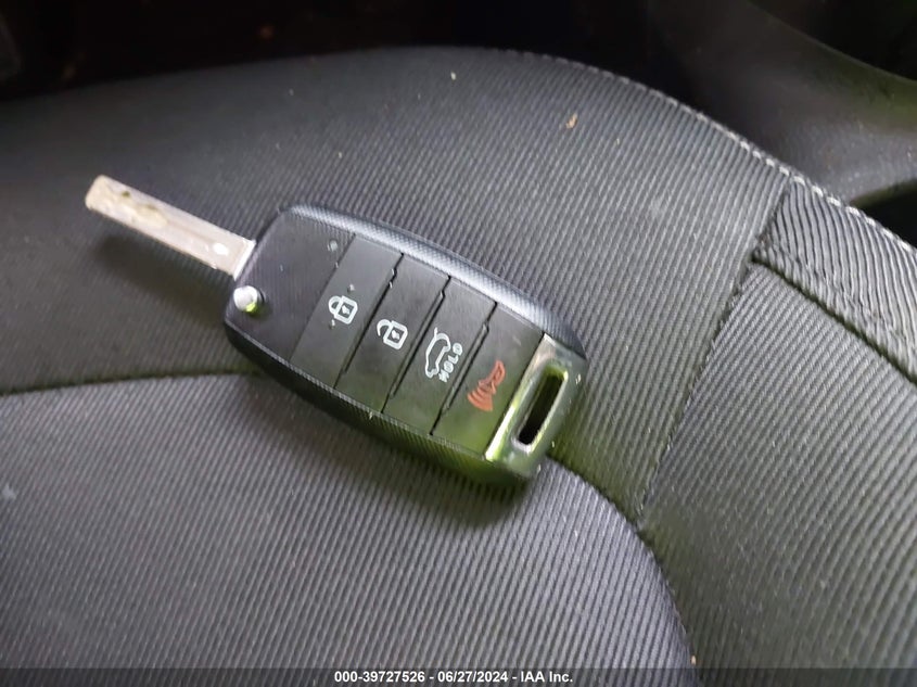 2017 Kia Soul + VIN: KNDJP3A5XH7428561 Lot: 39727526