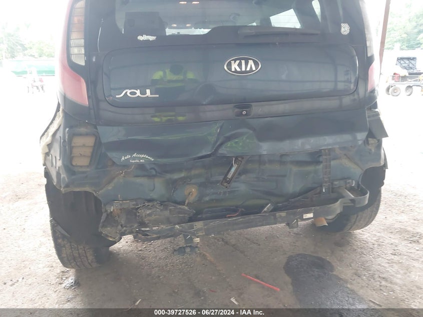 2017 Kia Soul + VIN: KNDJP3A5XH7428561 Lot: 39727526