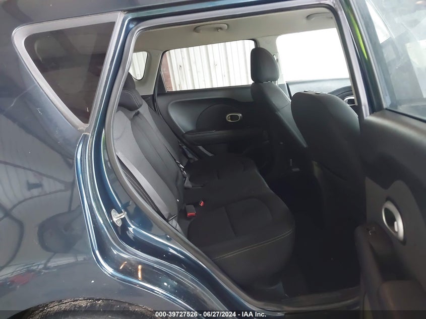 2017 Kia Soul + VIN: KNDJP3A5XH7428561 Lot: 39727526