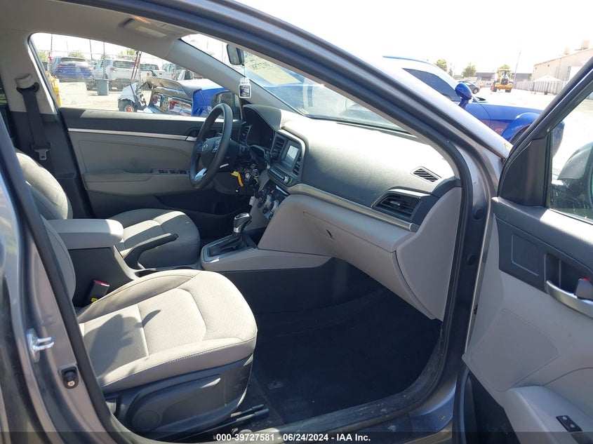 2019 Hyundai Elantra Se VIN: KMHD74LF8KU872597 Lot: 39727581