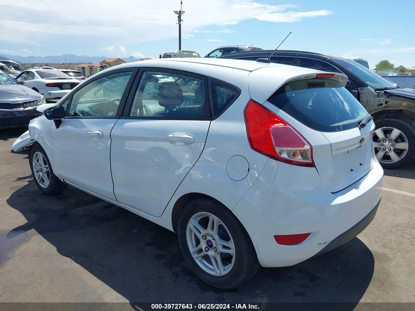 VIN 3FADP4EJXJM118776 2018 FORD FIESTA SE