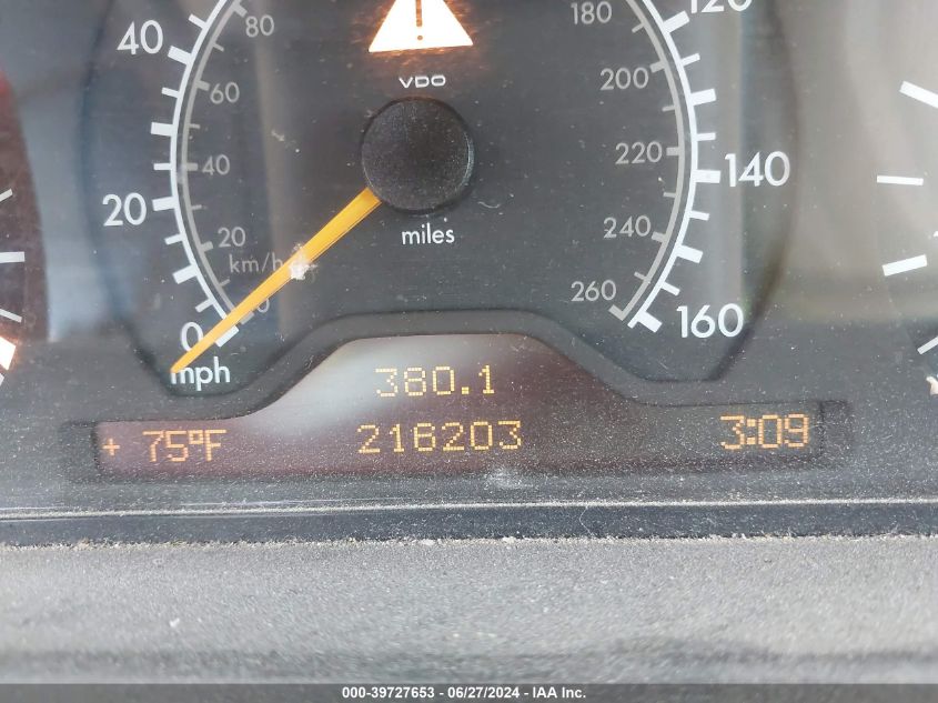 1999 Mercedes-Benz E 320 Awd VIN: WDBJH82F5XX018233 Lot: 39727653