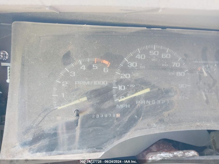 1996 GMC Suburban K2500 VIN: 1GKGK26RXTJ731046 Lot: 39727725