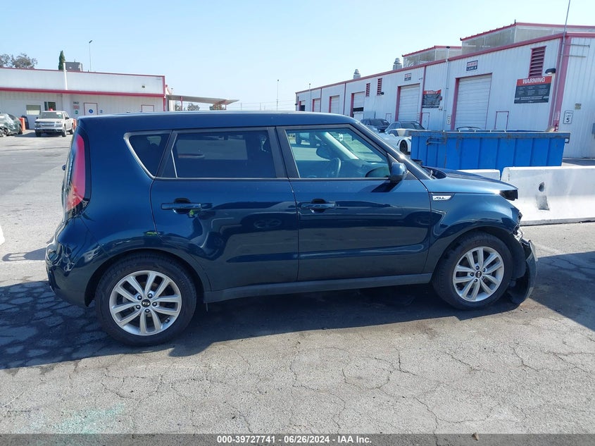 2018 Kia Soul + VIN: KNDJP3A54J7531402 Lot: 39727741