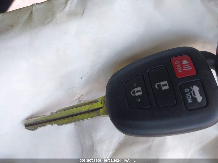 2015 Toyota Camry Le/Xle/Se/Xse VIN: 4T1BF1FK7FU498569 Lot: 39727809