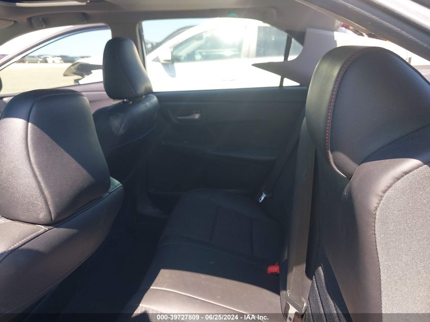 2015 Toyota Camry Le/Xle/Se/Xse VIN: 4T1BF1FK7FU498569 Lot: 39727809