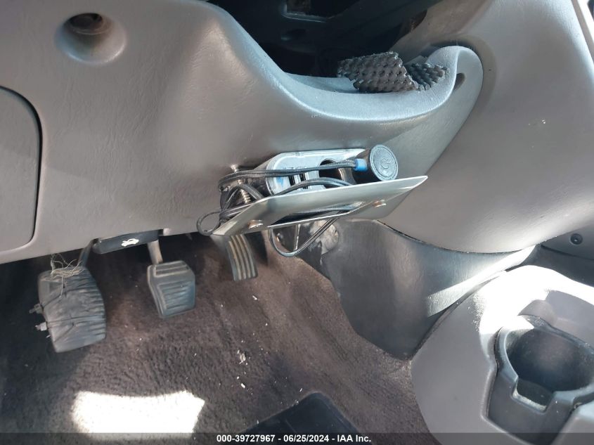 2002 Ford Focus Zx5 VIN: 3FAFP37352R200095 Lot: 39727967