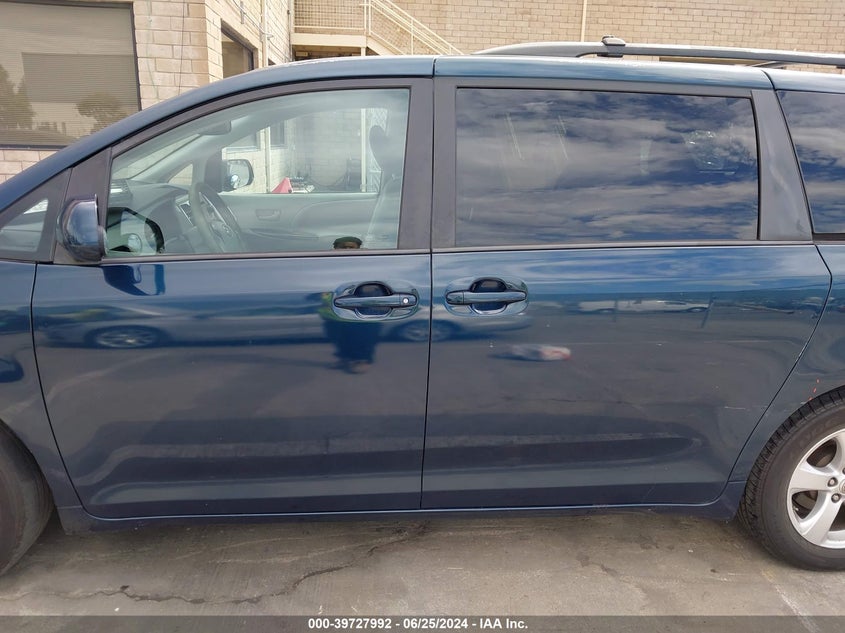 2011 Toyota Sienna Le V6 VIN: 5TDKK3DC4BS174937 Lot: 39727992