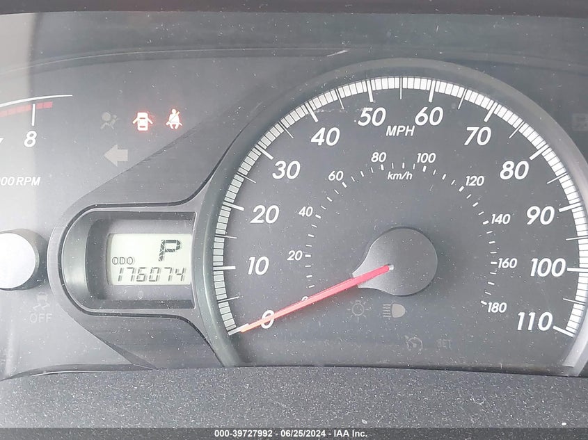 2011 Toyota Sienna Le V6 VIN: 5TDKK3DC4BS174937 Lot: 39727992