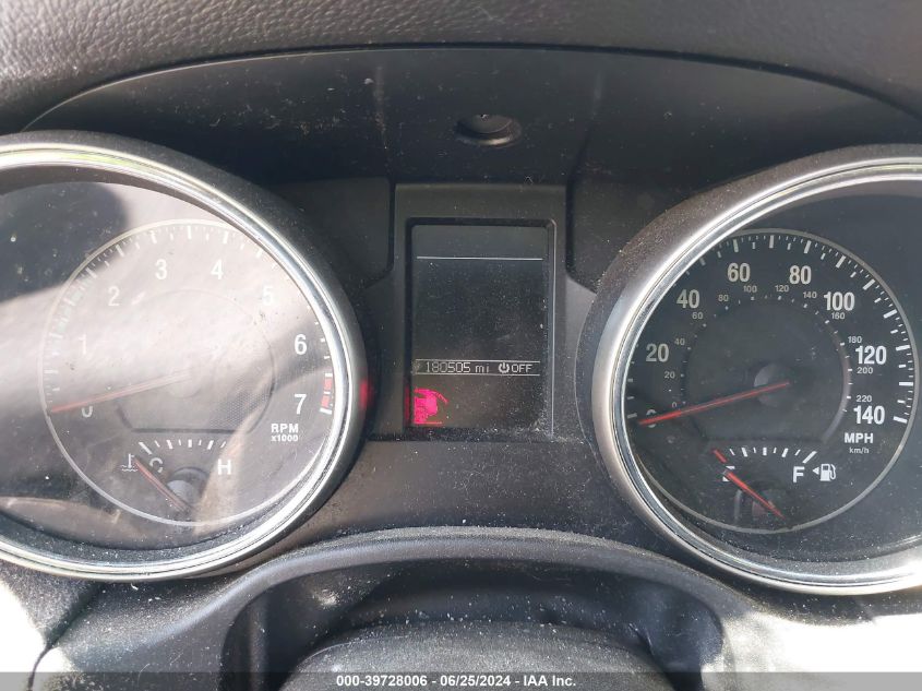 2011 Jeep Grand Cherokee Laredo VIN: 1J4RR4GG0BT672787 Lot: 39728006