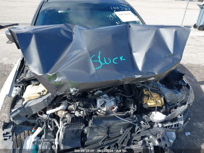 2018 Ford Focus Se VIN: 1FADP3FE3JL332330 Lot: 39728157