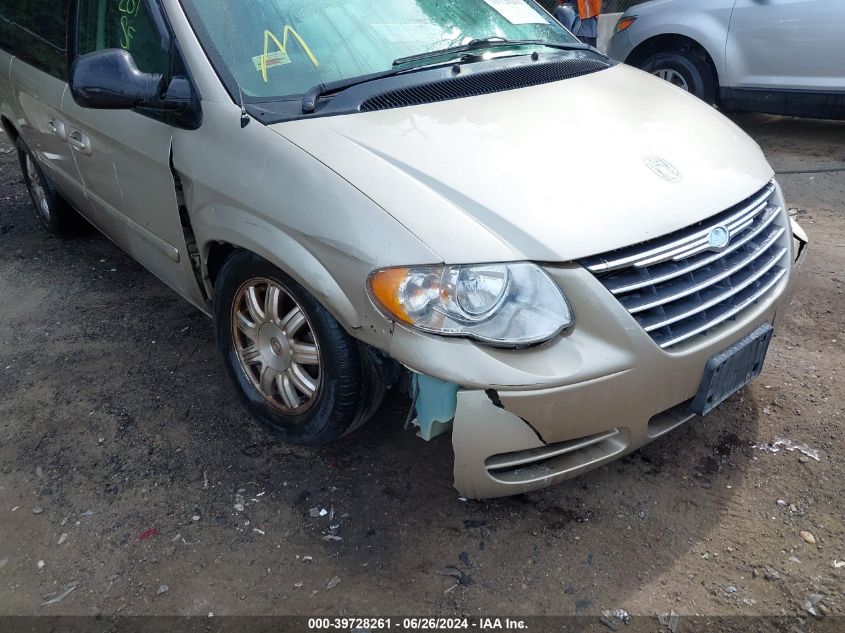 2005 Chrysler Town & Country Touring VIN: 2C4GP54L15R178931 Lot: 39728261