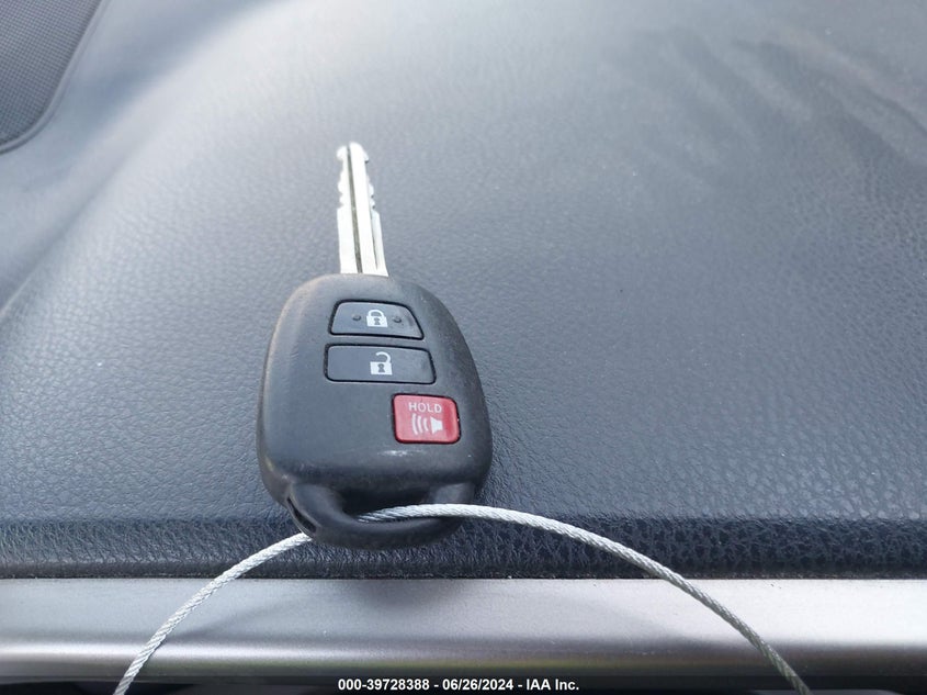 2015 TOYOTA RAV4 XLE - 2T3WFREV7FW212917