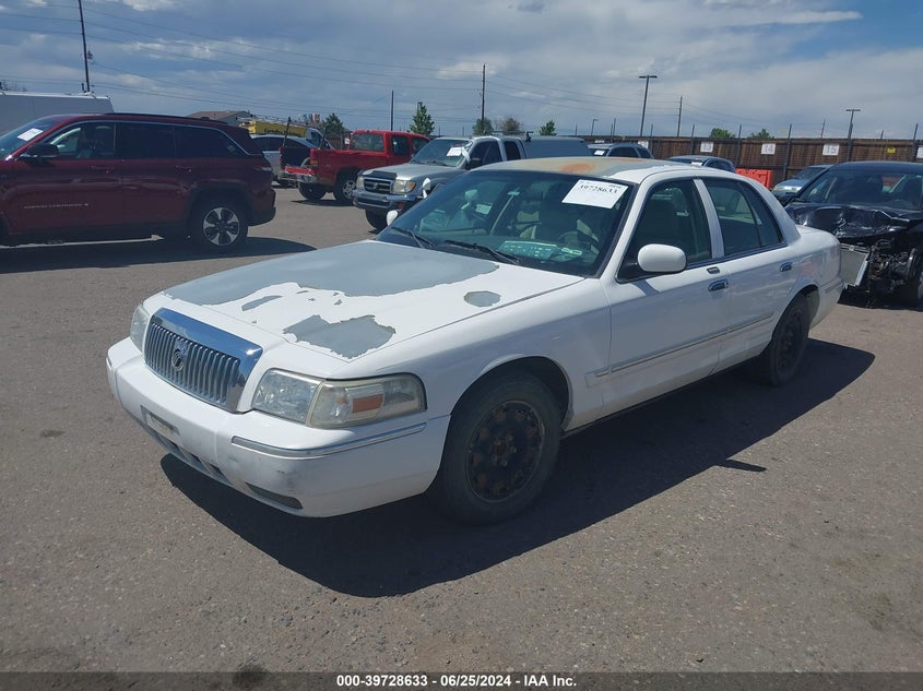 2008 Mercury Grand Marquis Gs VIN: 2MEFM74V08X623305 Lot: 39728633